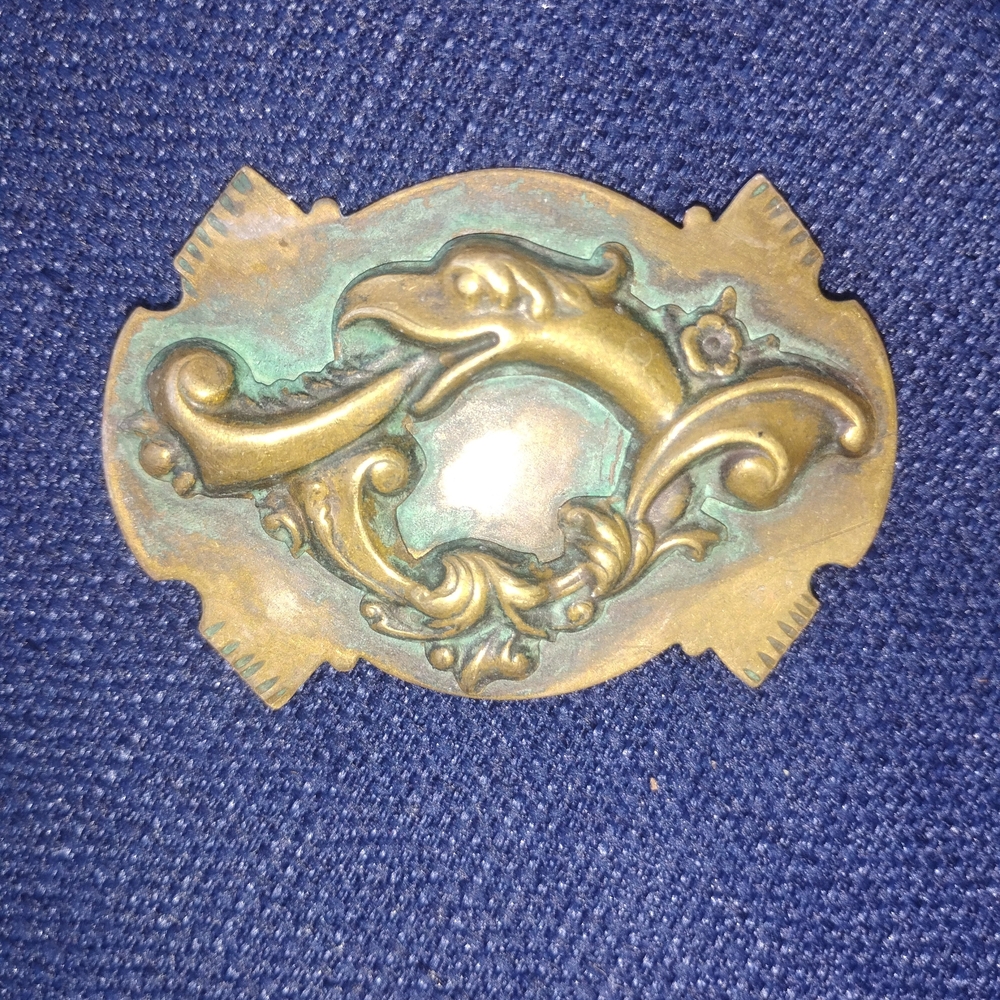 Elegant Gold and Green Brooch